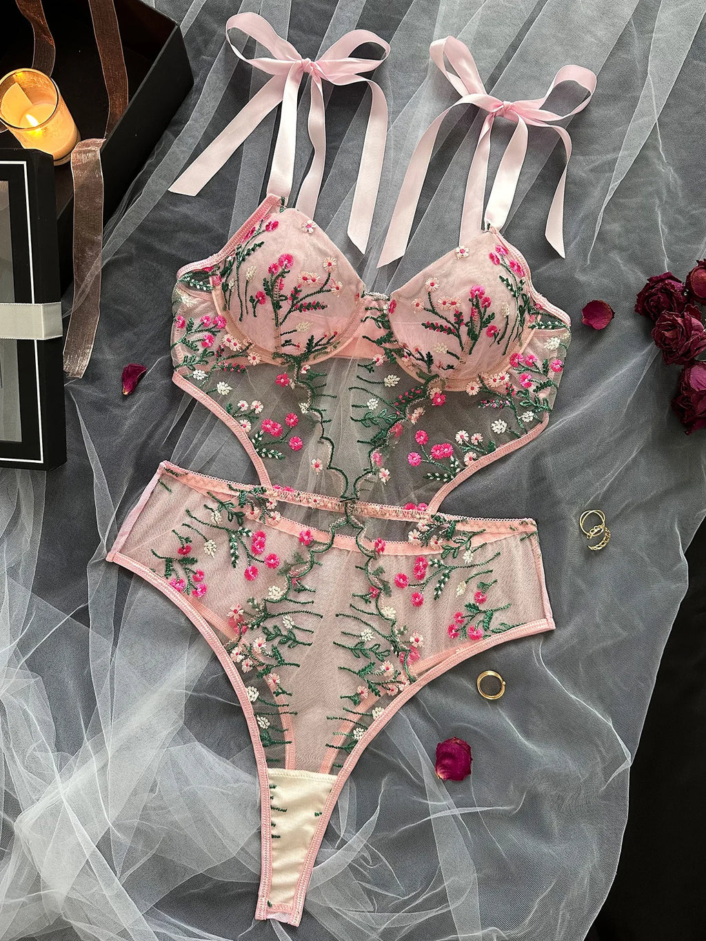 Floral Lace Underwire Bra & Panties Set