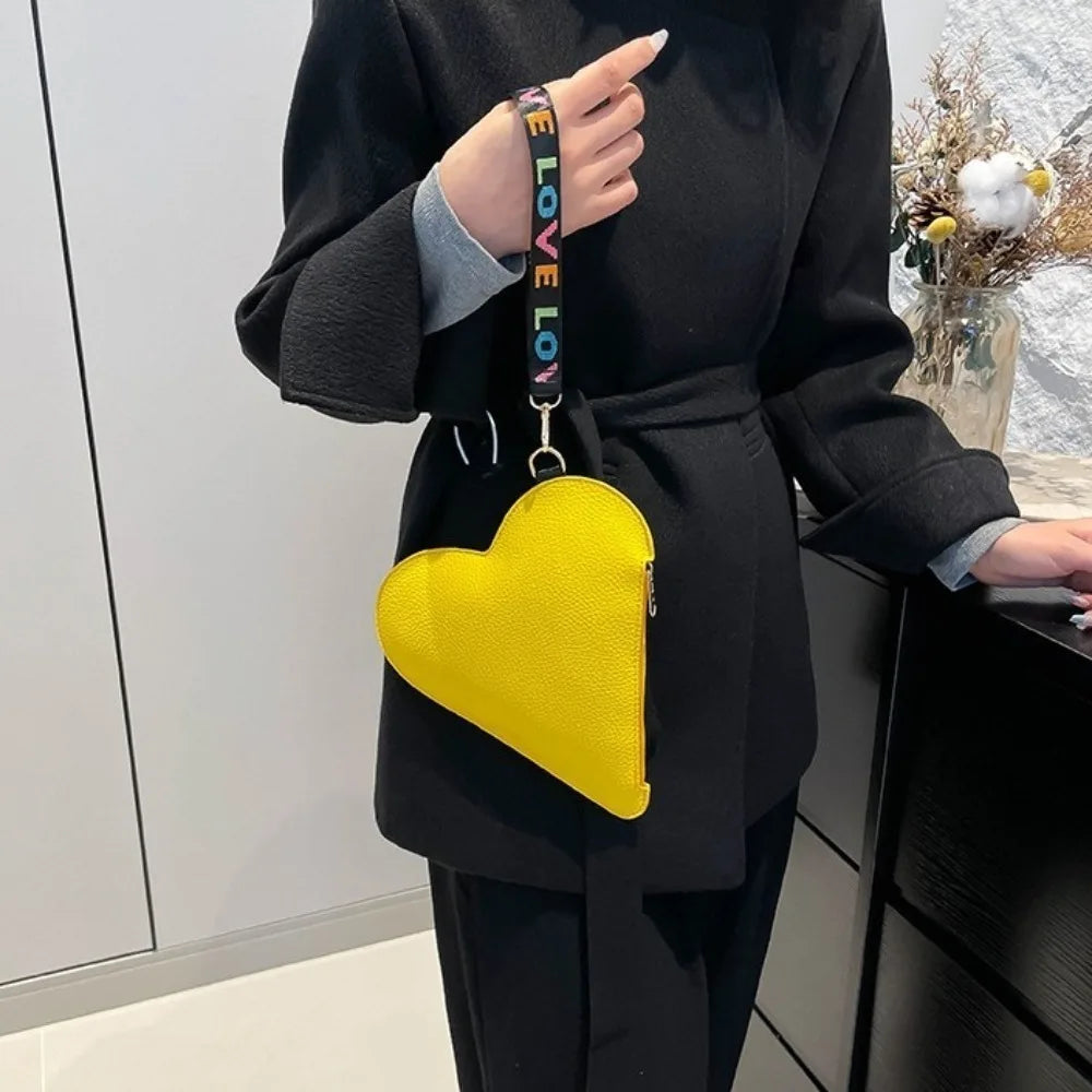 Women's PU Wrist Clutch Wallet — Heart-Shaped Zipper Coin Purse