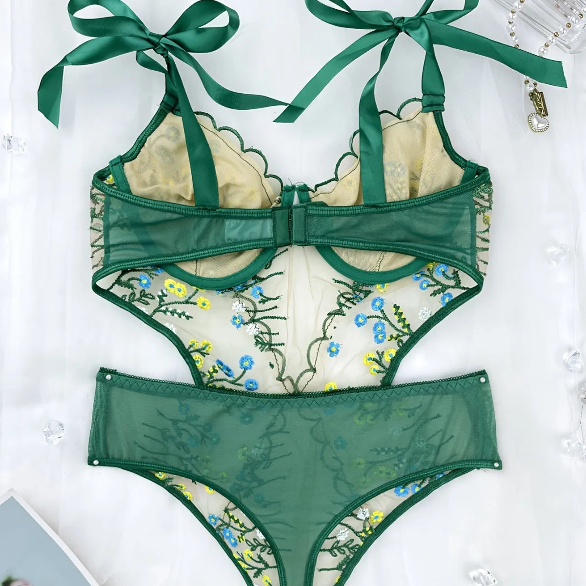 Floral Lace Underwire Bra & Panties Set