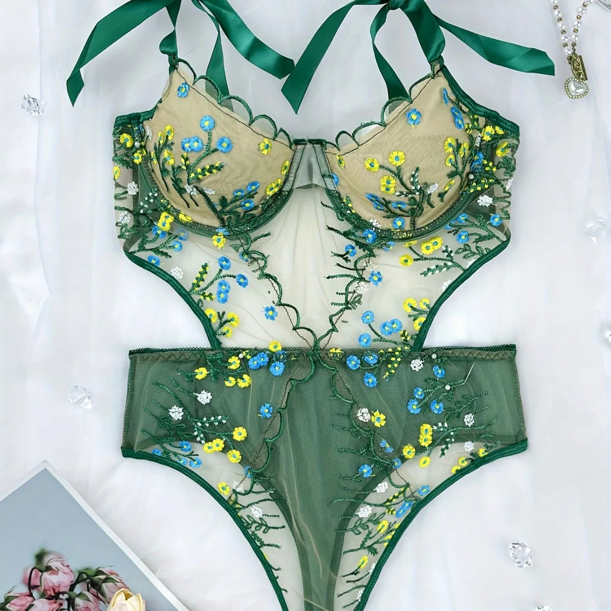 Floral Lace Underwire Bra & Panties Set