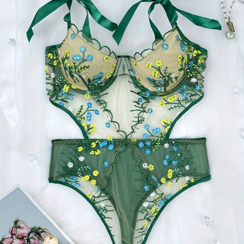 Floral Lace Underwire Bra & Panties Set